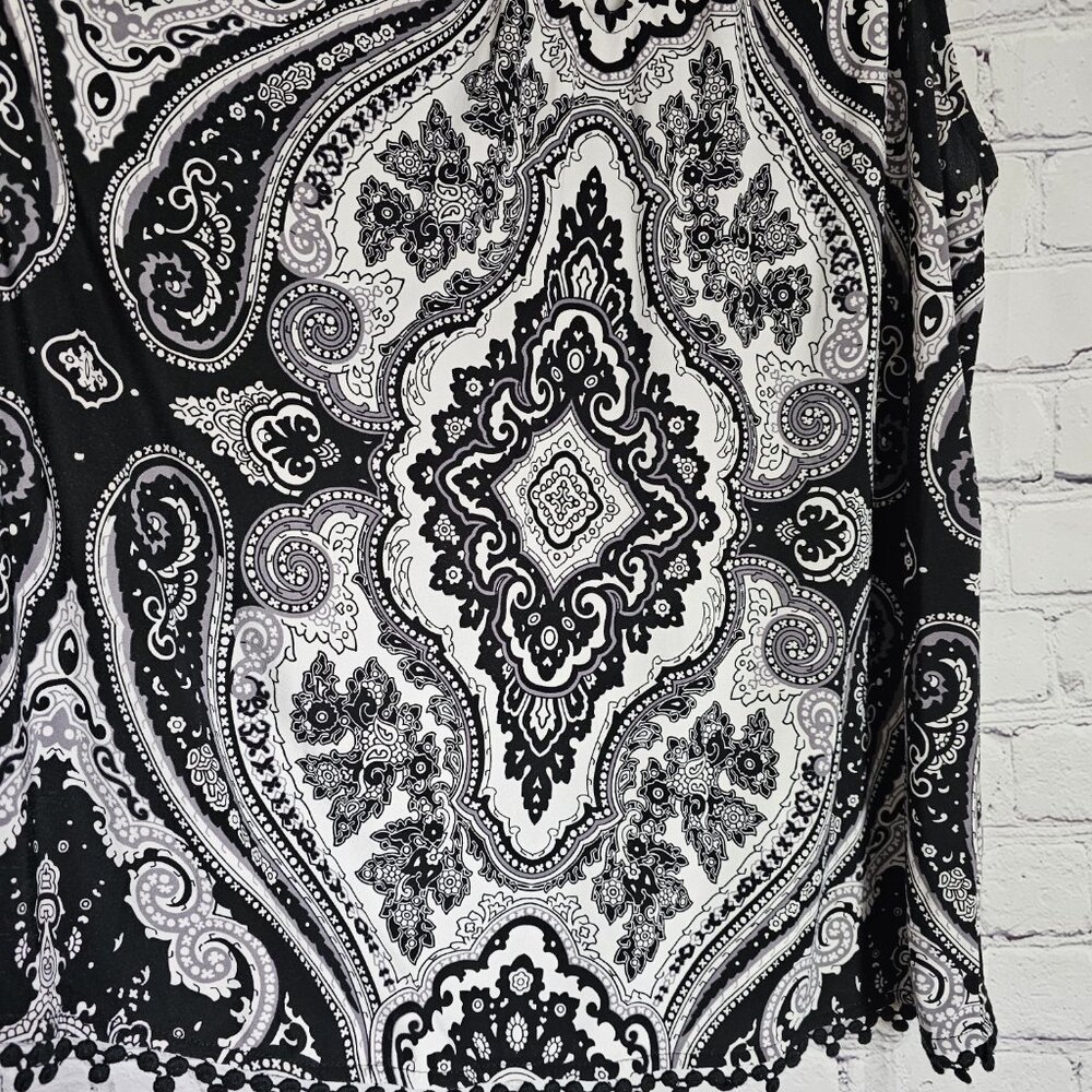 INC International Concepts Top M Black White Paisley Sleeveless Pom Pom Hem Trim - Picture 11 of 13